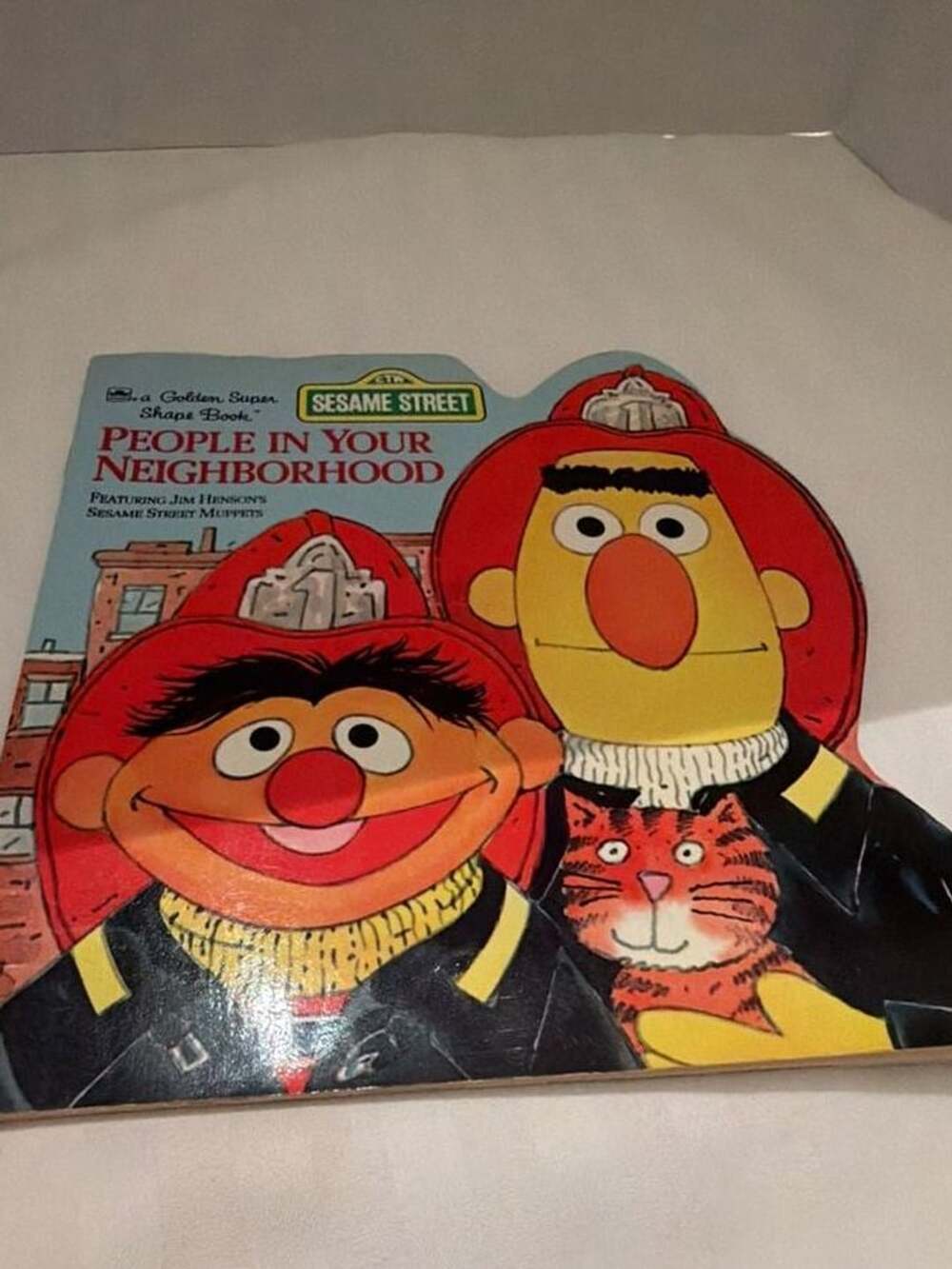 Sesame Street People In Your Neighborhood Golden Super Shape Book